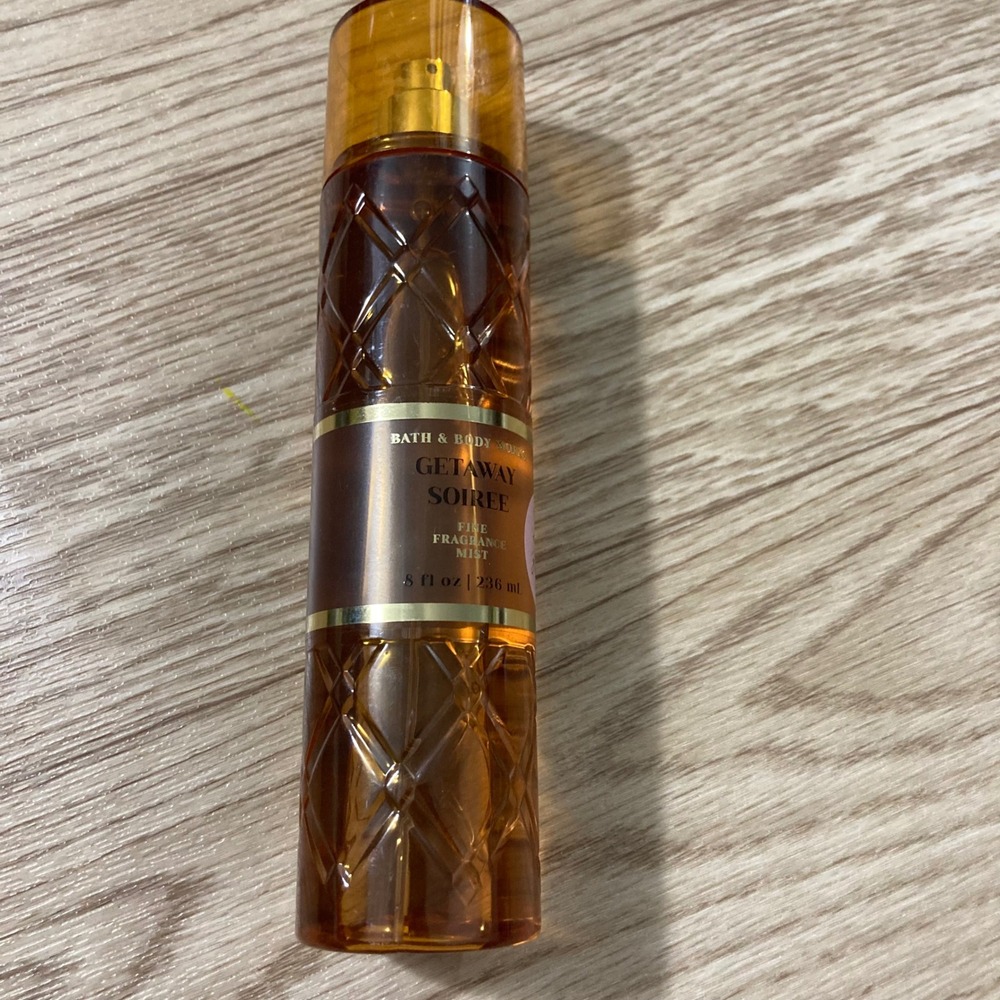 Bath & Body Works Getaway Soiree Mist Womens 8oz Amber Solar Mandarin